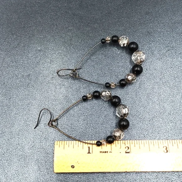 Pierced Earrings Gun Metal Gray Teardrop Wire Loop Acrylic Beaded Dangle 2" - Picture 2 of 10